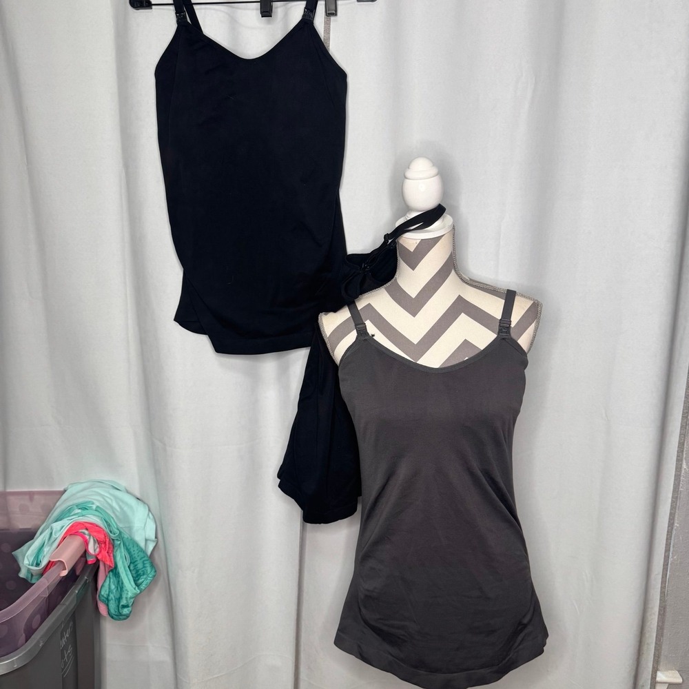 Nursing‎ tank tops